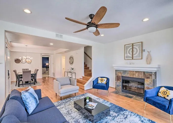 Oceanside Home W/ Rooftop Views - Steps To Beach!